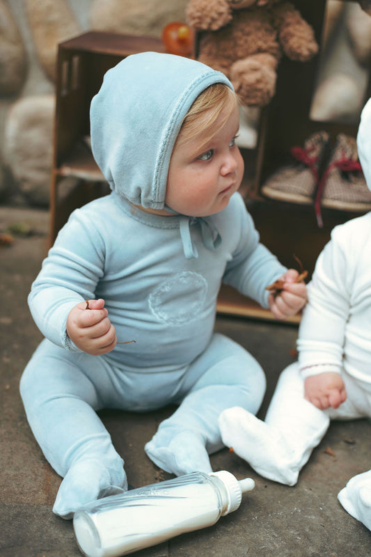Bondoux Bow Velour Footie + Hat- Blue